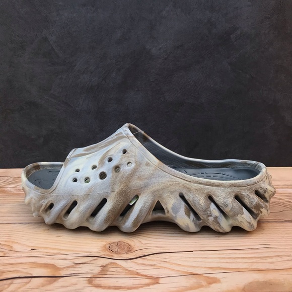 Crocs Echo Marbled Slide - Picture 2 of 16